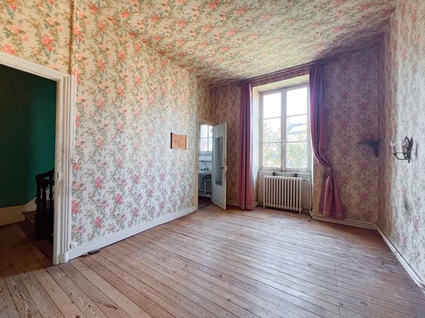 Hôtel particulier à rénover de 220m2 avec garage boxé? Avenue Jeanne d'Arc, Angers