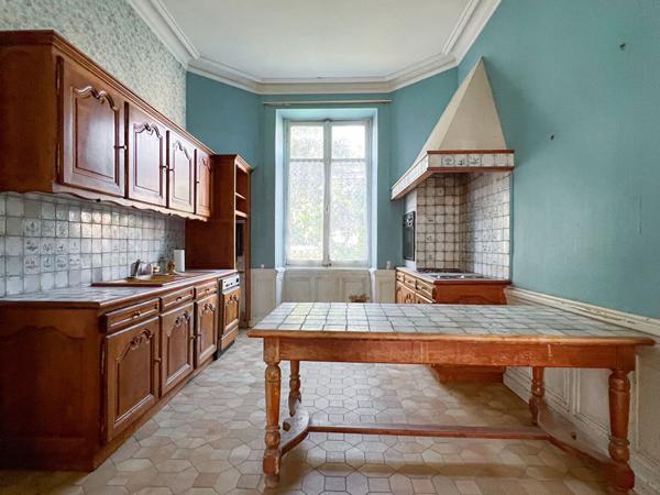 Hôtel particulier à rénover de 220m2 avec garage boxé? Avenue Jeanne d'Arc, Angers