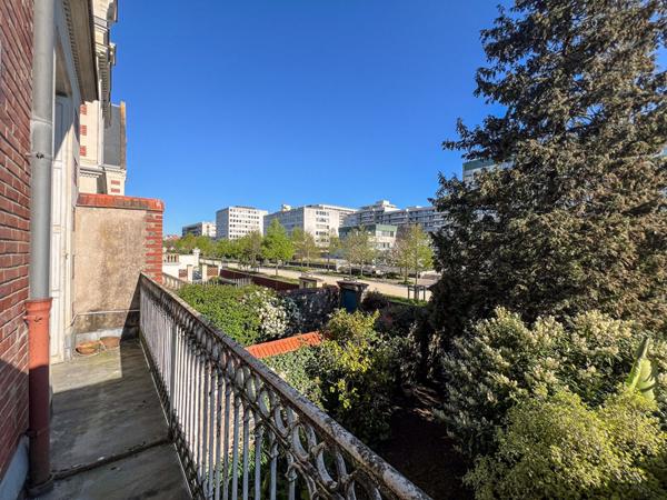 Hôtel particulier à rénover de 220m2 avec garage boxé? Avenue Jeanne d'Arc, Angers