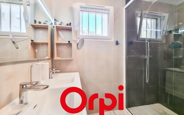 Appartement à vendre    2 pièces • 85,40 m2 Bandol