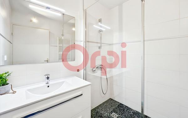 Appartement à louer    2 pièces • 48,22 m2 Lyon 8