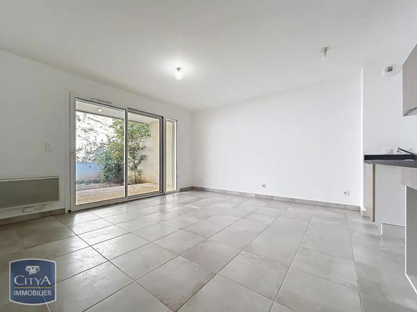 Appartement à louer 2 pièces 40.6m² Nîmes (30000)