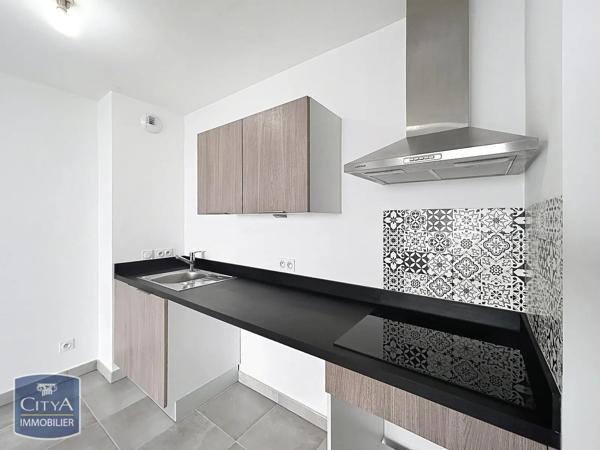 Appartement à louer 2 pièces 40.6m² Nîmes (30000)
