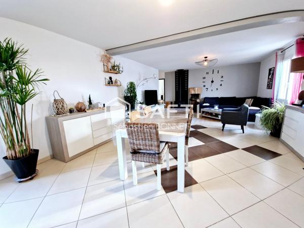 Propriété 5 chambres et bureau sur 1 hectare