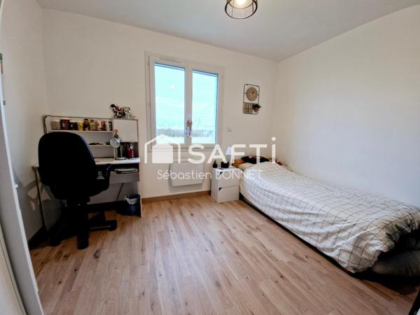 Propriété 5 chambres et bureau sur 1 hectare