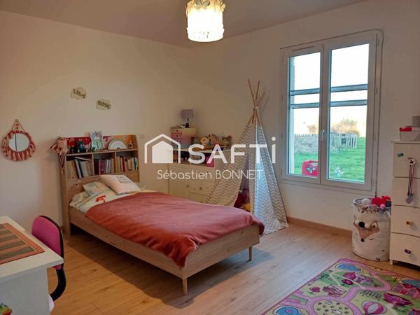 Propriété 5 chambres et bureau sur 1 hectare