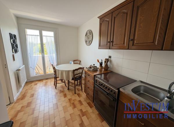 OULLINS PIERRE-BÉNITE - Grand T3/T4 de 87 m² avec balcon, vue verdure et garage possible , Oullins pierre benite OULLINS PIERRE-BÉNITE - Grand T3/T4 de 87 m² avec balcon, vue verdure et garage possible , Oullins pierre benite