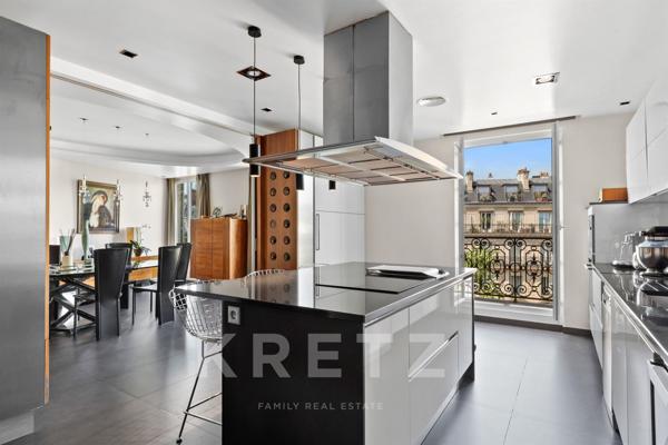 Appartement de réception contemporain avec vue imprenable sur Saint-Augustin