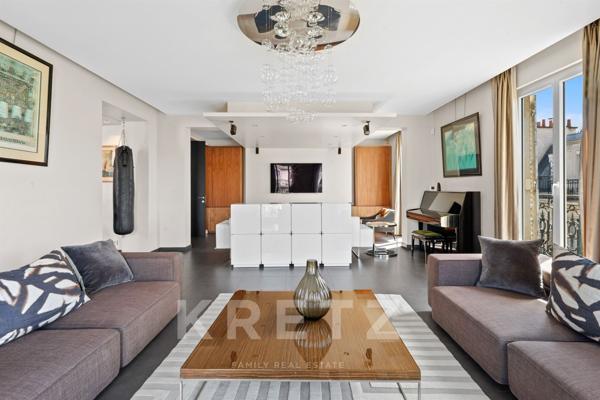 Appartement de réception contemporain avec vue imprenable sur Saint-Augustin