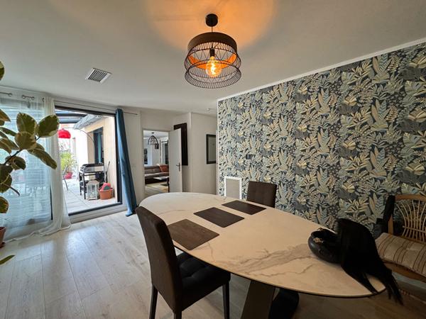 LISLE SUR TARN . APPARTEMENT DE +/-143 M²