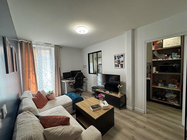 LISLE SUR TARN . APPARTEMENT DE +/-143 M²