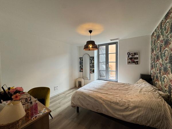 LISLE SUR TARN . APPARTEMENT DE +/-143 M²