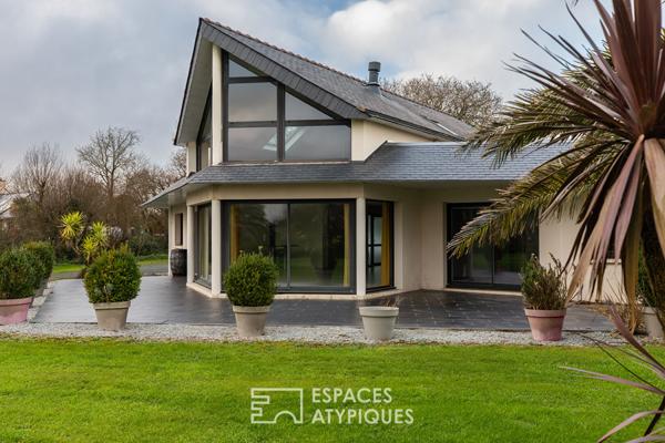 Architecture contemporaine et jardin paysager