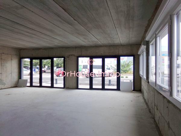 Commerce à louer 1 pièce de 100 m²