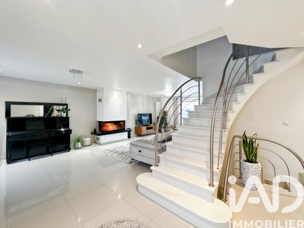 Maison à vendre 8 pièces 270 m² Morangis
