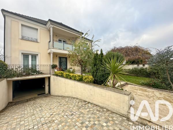 Maison à vendre 8 pièces 270 m² Morangis
