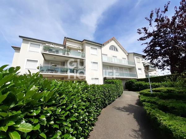 Appartement T4 dans résidence de standing avec piscine à Neyron