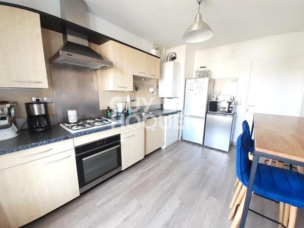 Appartement T4 dans résidence de standing avec piscine à Neyron