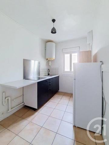 Immeuble à vendre  151,11 m 2   CLERMONT FERRAND  - 63