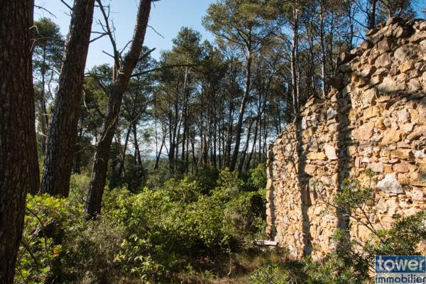 Fabrezan-Terrain 4 ha non constructible en Zone Naturelle