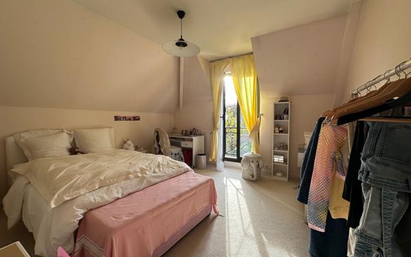 Maison à vendre    5 pièces • 155,46 m2 Saint-Maur-des-Fossés