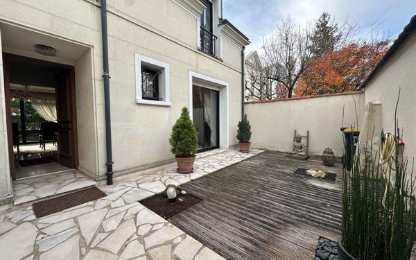 Maison à vendre    5 pièces • 155,46 m2 Saint-Maur-des-Fossés
