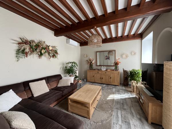 Saint-Jean-de-Bournay (38440) ST JEAN DE BOURNAY - MAISON 6 P 150 m² SUR TERRAIN ARBORE DE 1100 m²