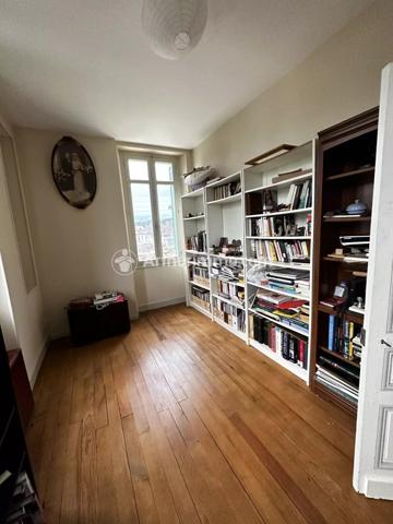 Vente Maison 7 pièces 153 m2 à Saint-Astier