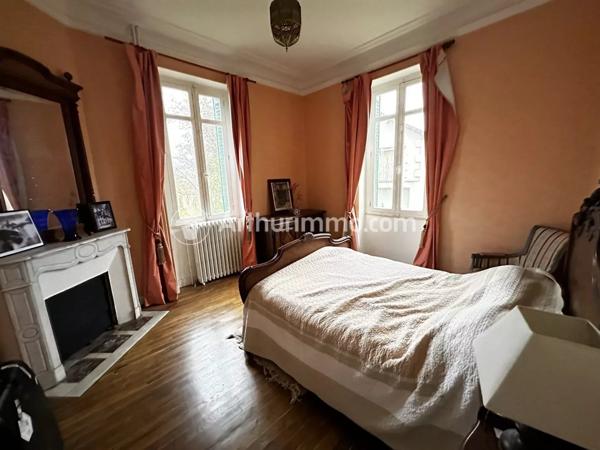 Vente Maison 7 pièces 153 m2 à Saint-Astier