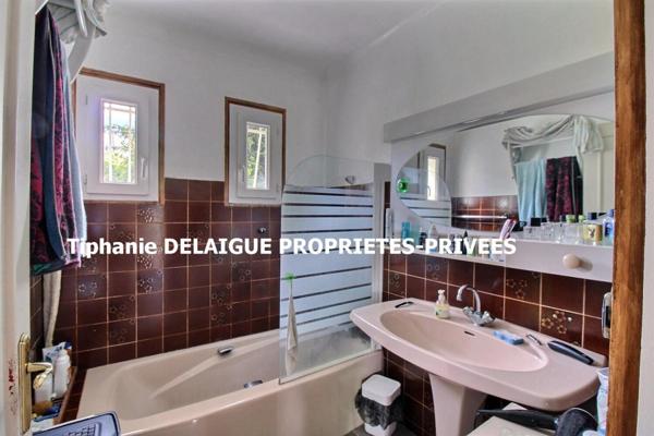 Maison Le Chambon Feugerolles d'environ 170m²  habitable et 150m² de sous-sol  3 chambre(469m² de terrain)