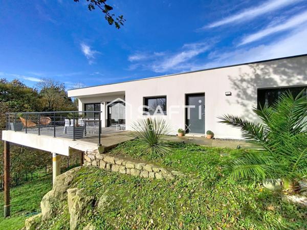 Maison contemporaine, belles prestations, Quimper.