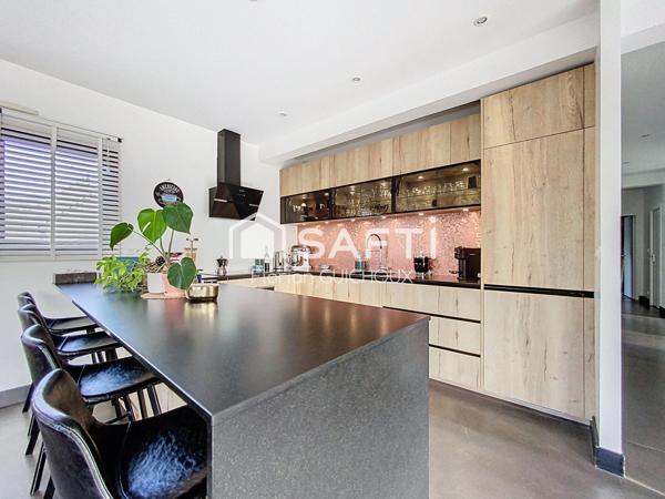 Maison contemporaine, belles prestations, Quimper.