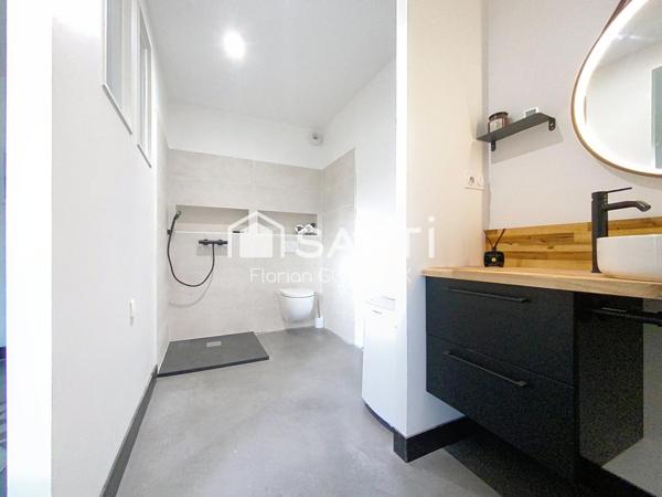 Maison contemporaine, belles prestations, Quimper.