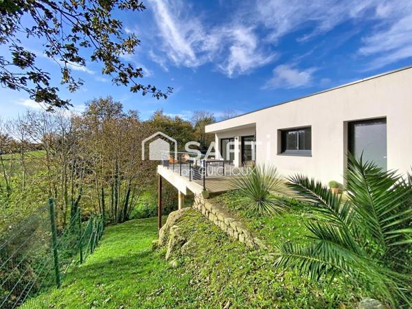 Maison contemporaine, belles prestations, Quimper.