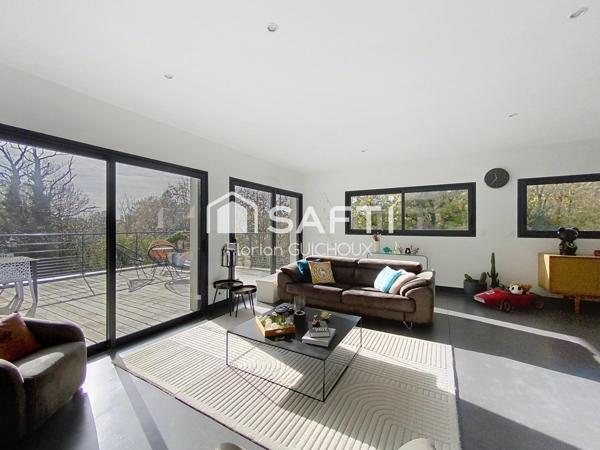 Maison contemporaine, belles prestations, Quimper.