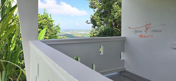 Maison rénovée, vue mer et environnement paisible