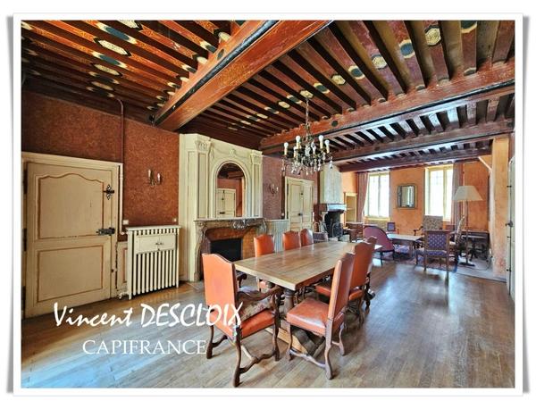 Maison à vendre 7 pièces SAULIEU (2110)