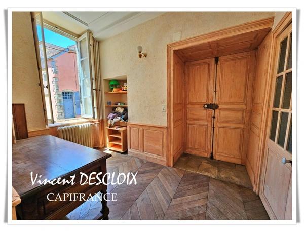 Maison à vendre 7 pièces SAULIEU (2110)