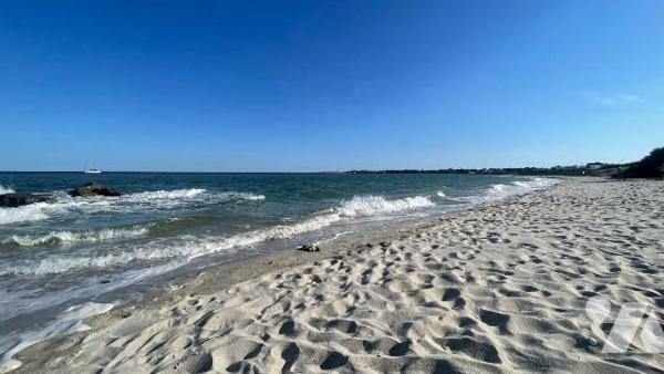 A QUIBERON, à vendre un appartement avec vue mer, situé à Port Haliguen.
Grand appartement de ...