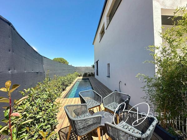 Villa contemporaine 4 Chambres, espace détente, garage et Piscine