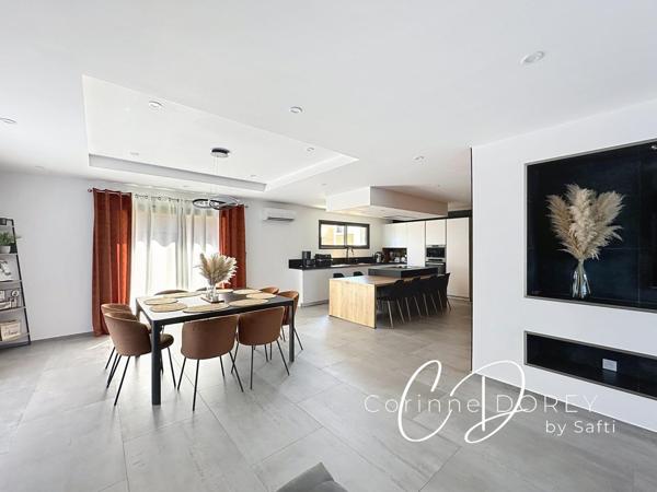 Villa contemporaine 4 Chambres, espace détente, garage et Piscine