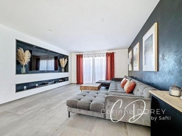 Villa contemporaine 4 Chambres, espace détente, garage et Piscine