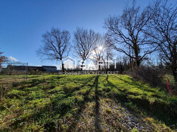 TERRAIN CONSTRUCTIBLE 486M²