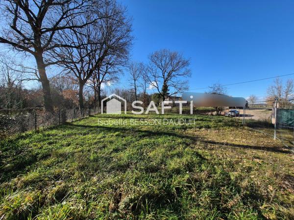 TERRAIN CONSTRUCTIBLE 486M²