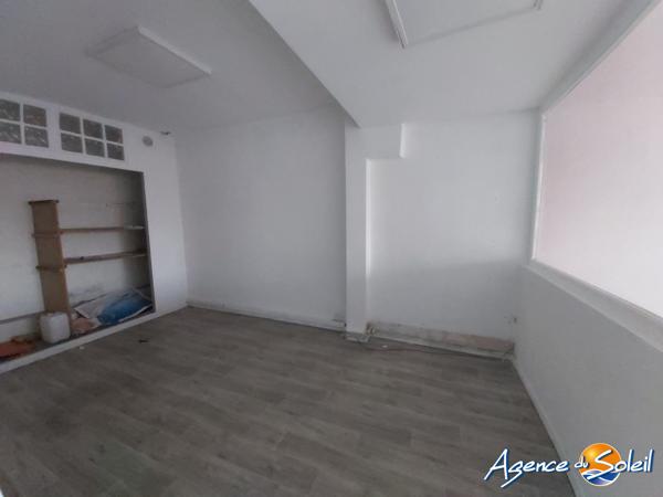 Immobilier Pro à Narbonne LOCAL COMMERCIAL PROCHE TOUTES COMMODITES
