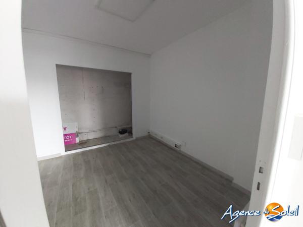 Immobilier Pro à Narbonne LOCAL COMMERCIAL PROCHE TOUTES COMMODITES