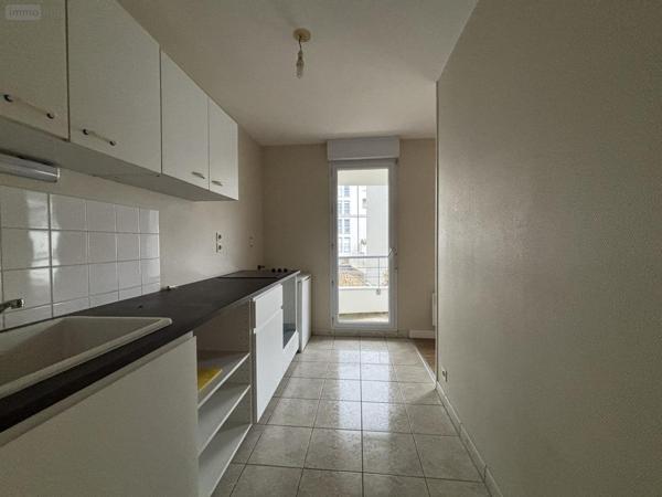 Appartement à vendre à Tours dans l'Indre-et-Loire (37000), ref : VA1974-86001