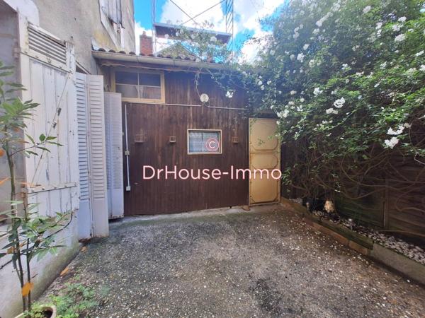 Immeuble à vendre 9 pièces de 165 m²