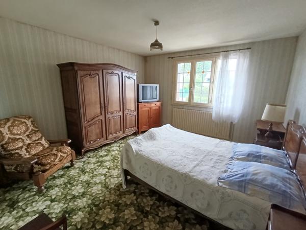 Grande maison, quartier calme avec grand sous sol