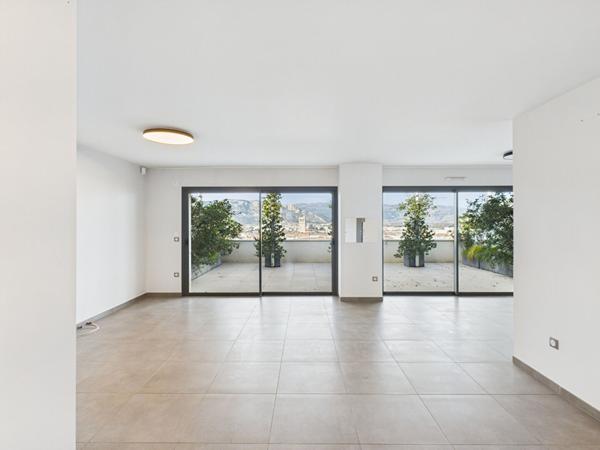 APPARTEMENT 144m² DUPLEX T6 AVEC 3 TERRASSES 2 GARAGES 1 CAVE